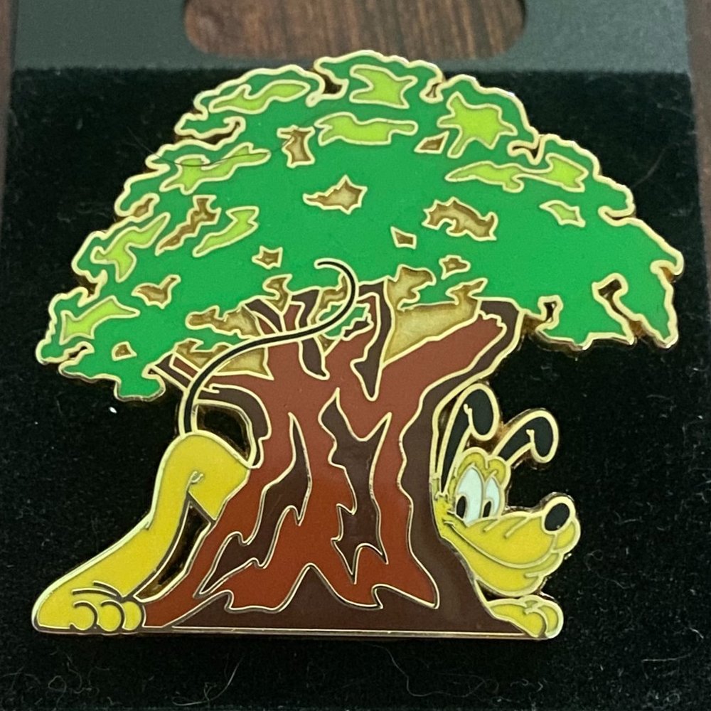 2008 Pluto Animal Kingdom Tree of Life Parks Pin